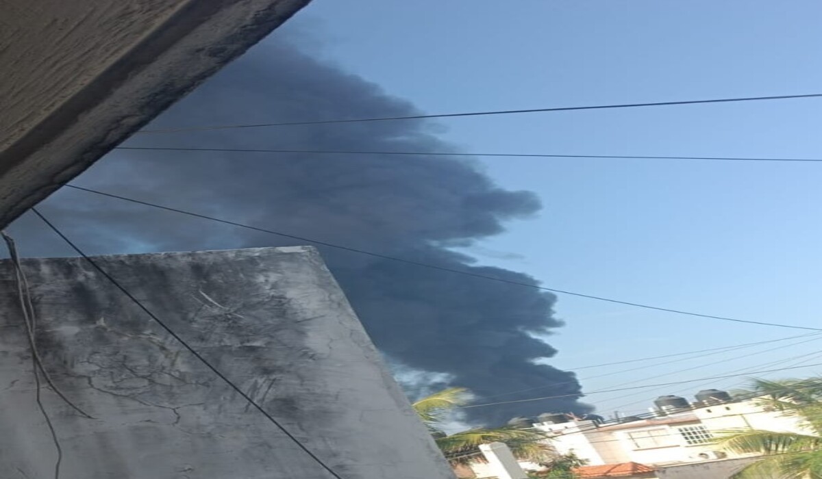 Se incendia patio de ICAVE; Veracruz